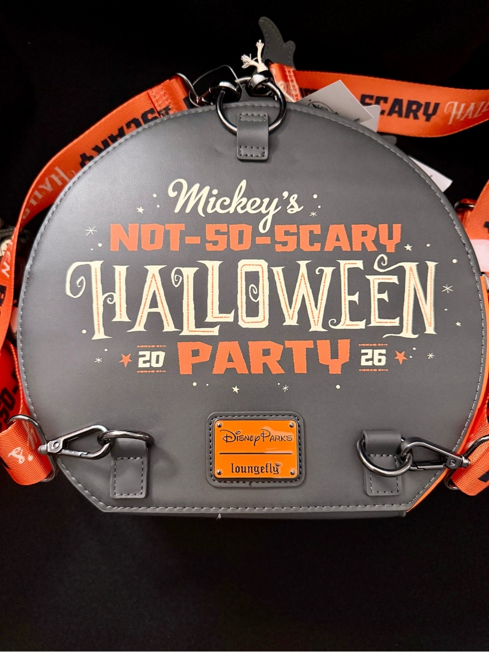 2026 Disney MNSSHP Headless Horseman Loungefly Crossbody Backpack NWT Exclusive - Picture 3 of 11
